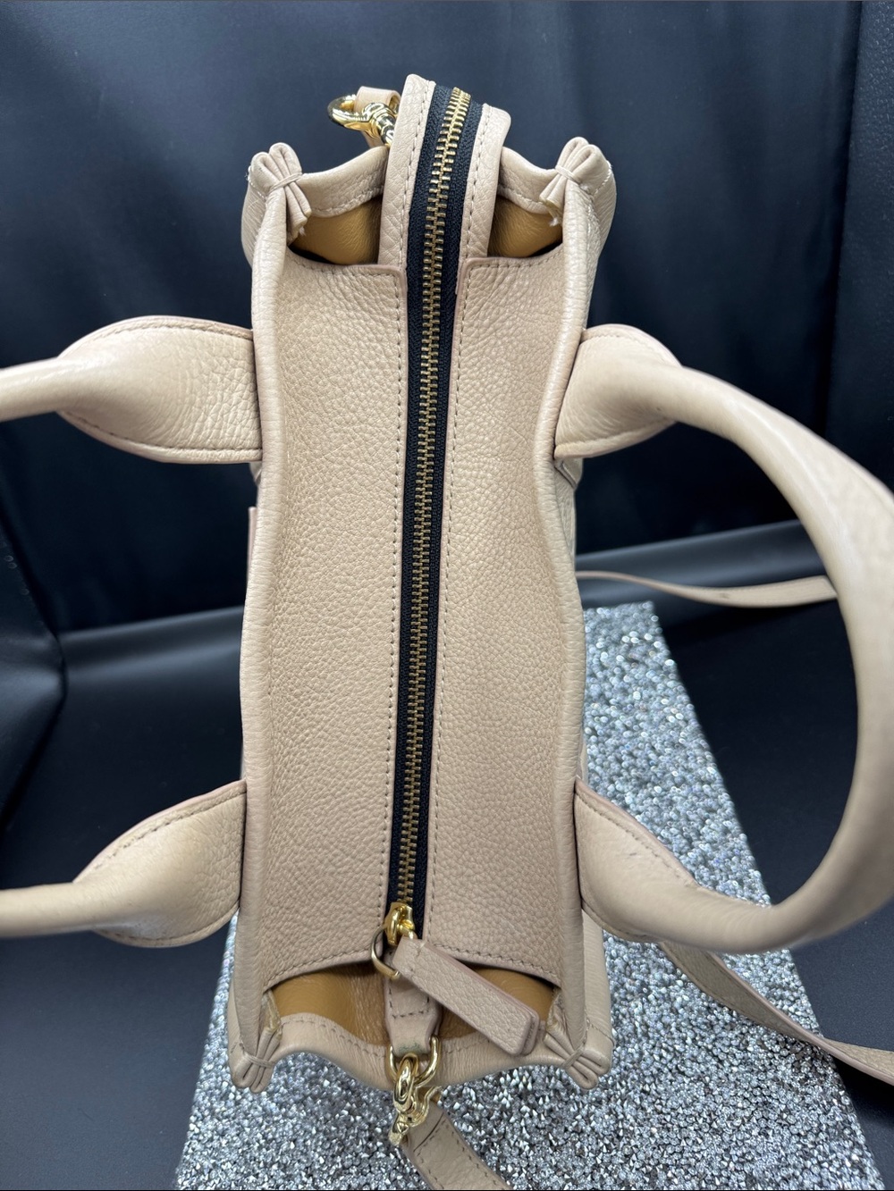 Marc Jacobs Beige Pebbled Leather The Tote Bag Satchel - Picture 6 of 9